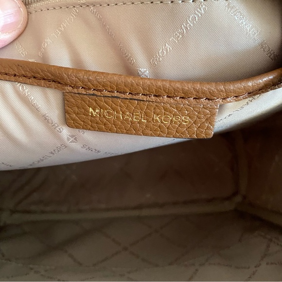 MICHAEL KORS Abbey Large Backpack Logo Print - Picture 7 of 7